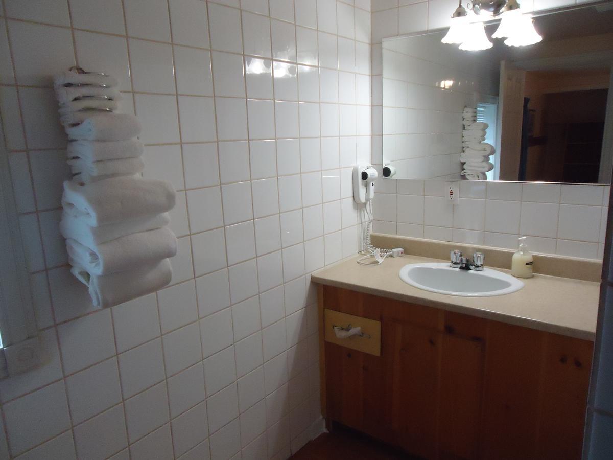 Motel Cote Riviere-du-Loup Bagian luar foto