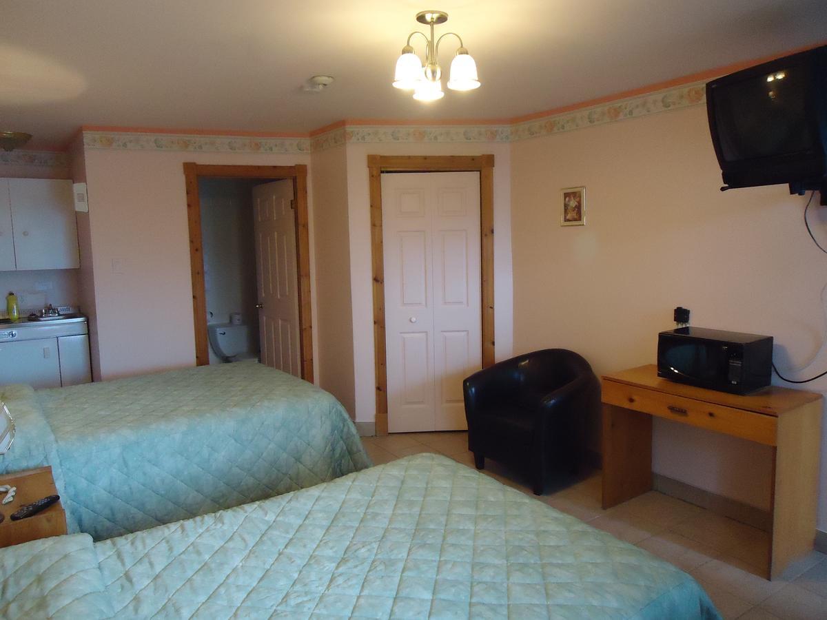 Motel Cote Riviere-du-Loup Bagian luar foto