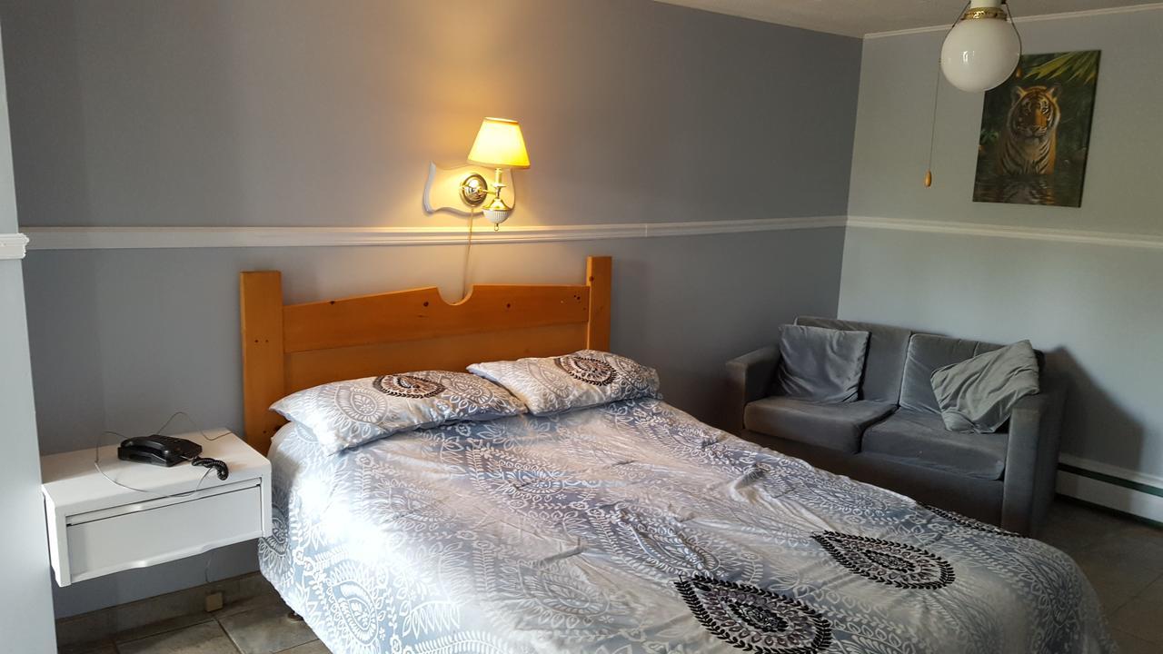 Motel Cote Riviere-du-Loup Bagian luar foto