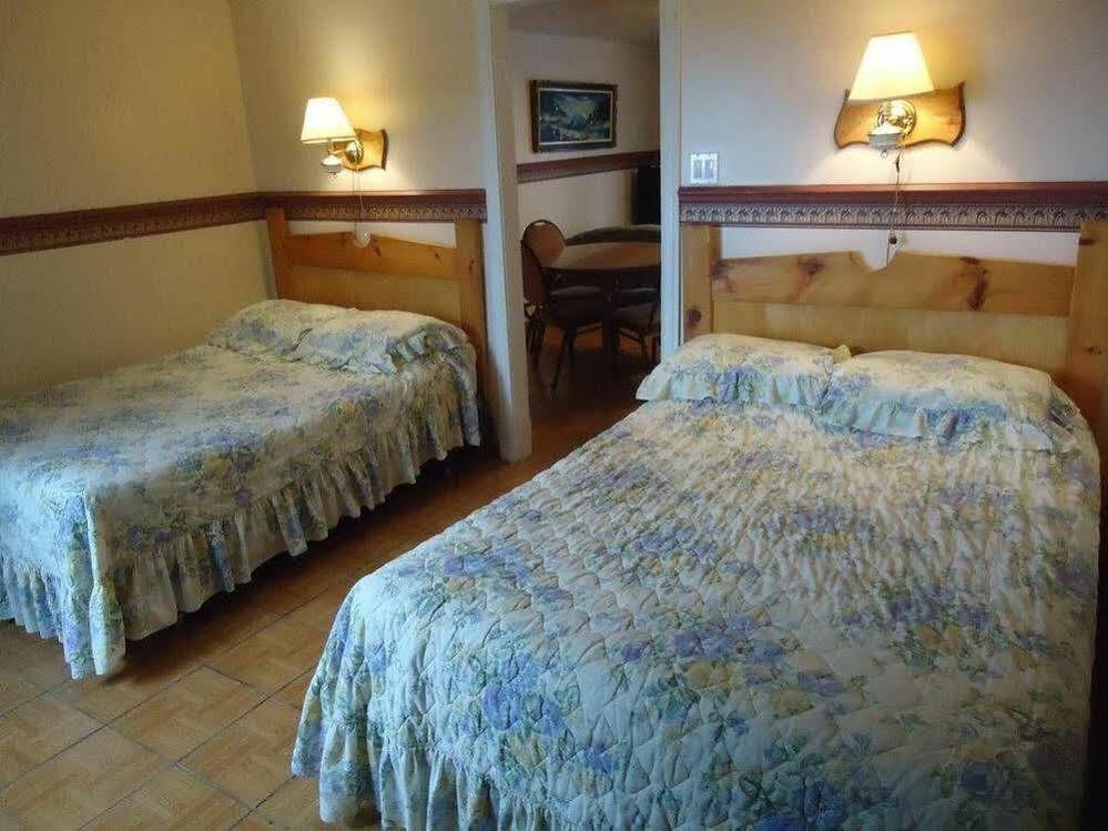 Motel Cote Riviere-du-Loup Bagian luar foto